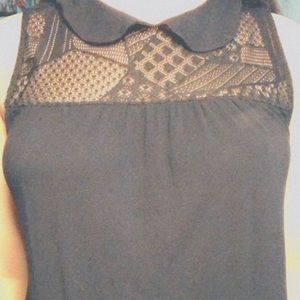 Black sleeveless shirt with lace front